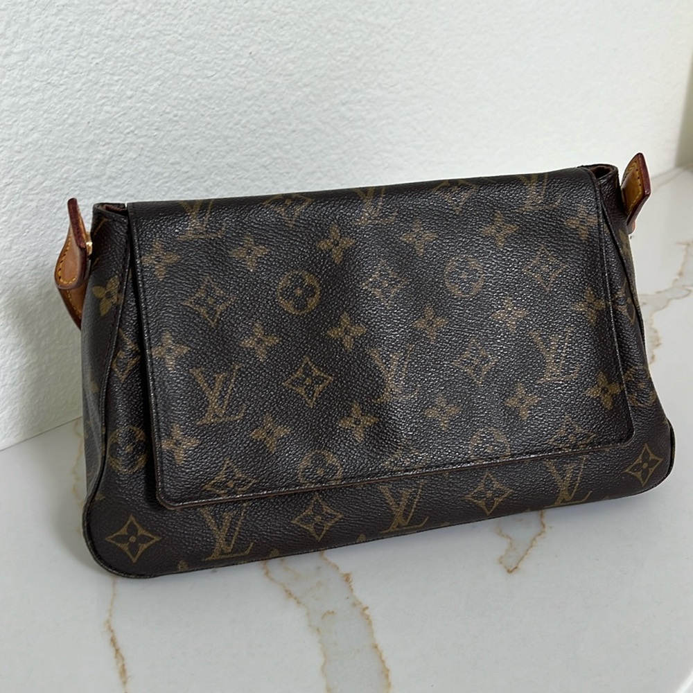 Louis Vuitton Monogram Small Looping 
Shoulder Bag